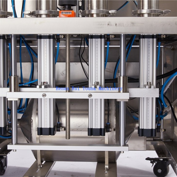 automatic 6 nozzle liquid filling machine (4)